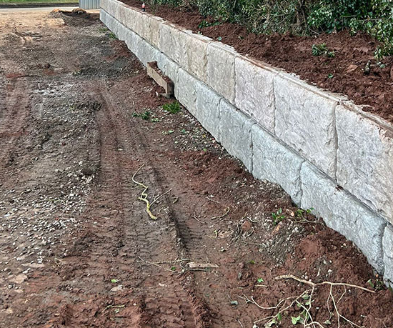 Strong Interlock Retaining Systems